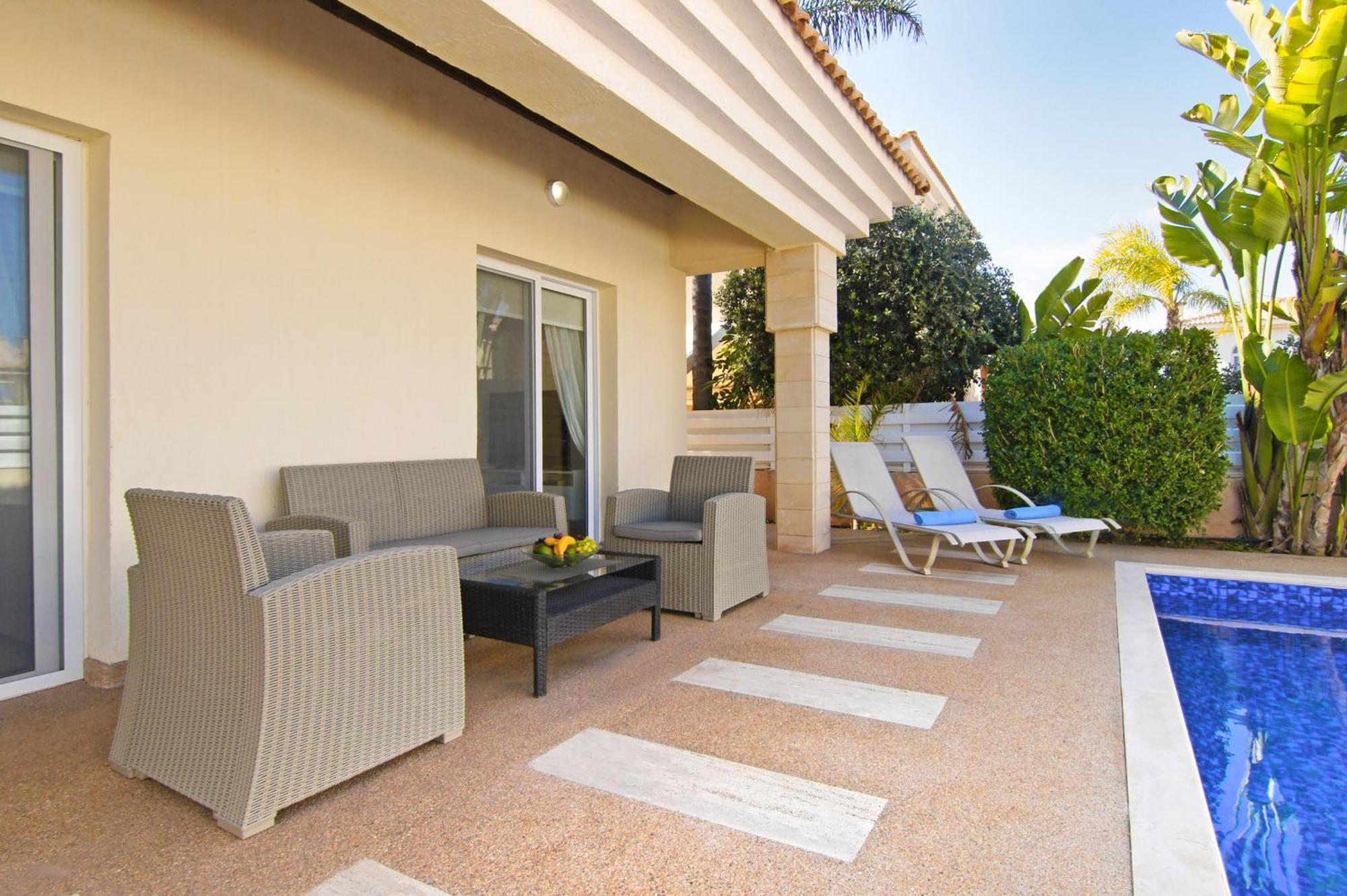 Villa Alyson Paralimni Exterior photo
